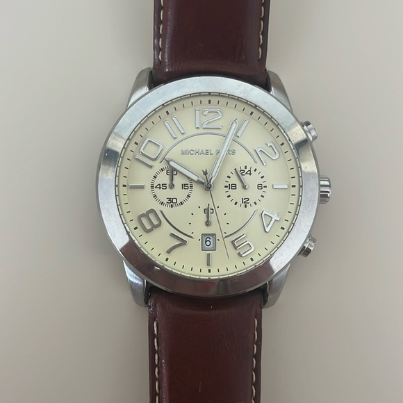 Men’s Michael Kors Watch with leather band - Picture 1 of 5